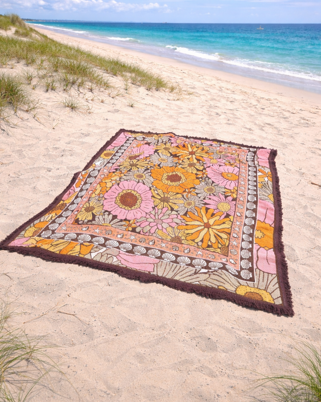 a boho, floral, beach, shell, starfish patterned, 100% cotton woven rug.
suitable for picnic rug, beach blanket throw rug, bed throw rug, couch throw rug, decor rug, outdoor rug, affordable