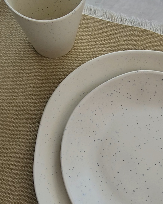 Caravan dinnerware - Speckled White